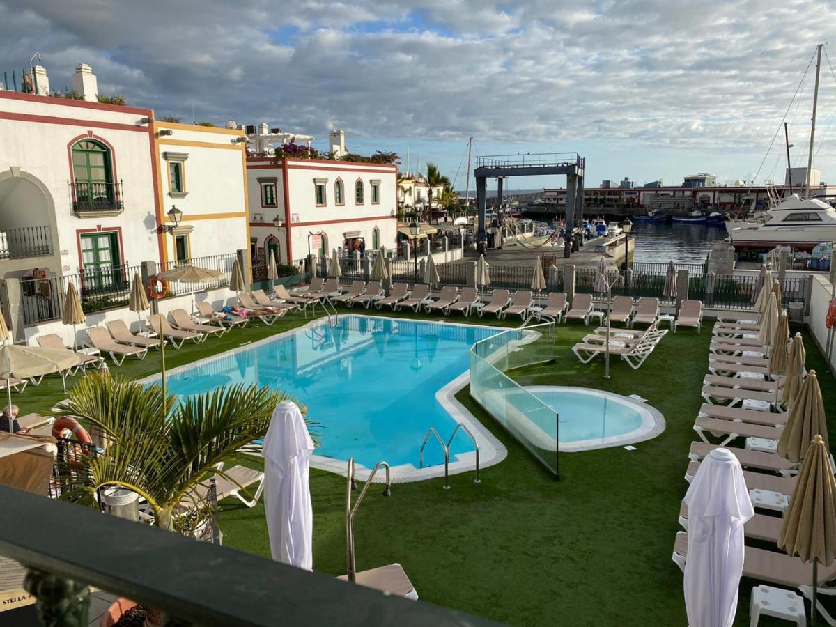 Billy'S Beachfront Apartment With Pool Access Puerto De Mogan Kültér fotó